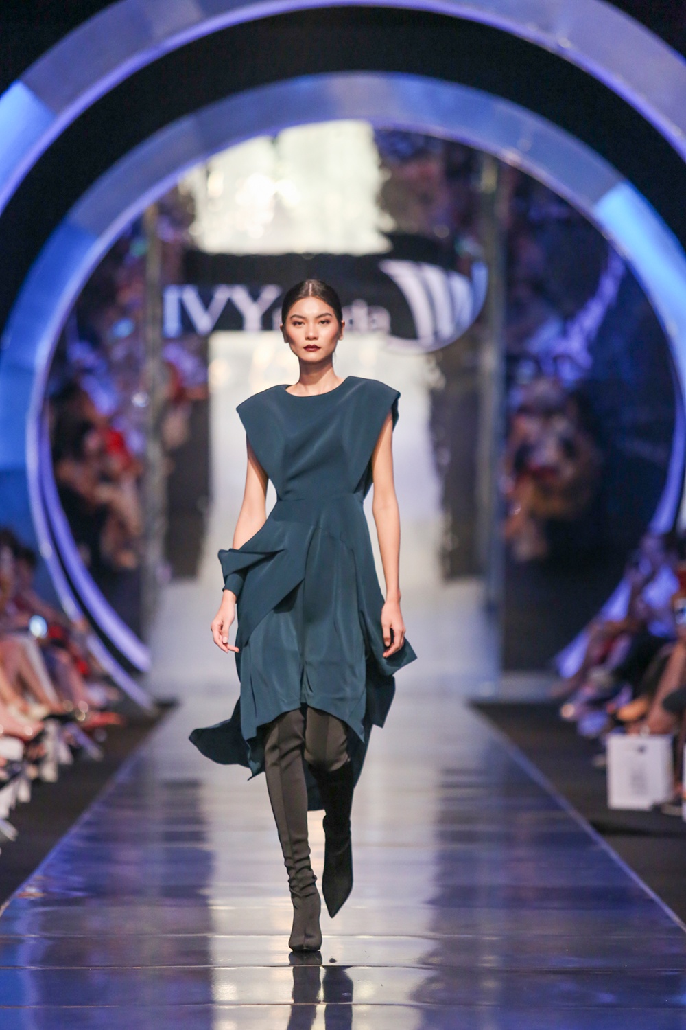 Ivy moda anh 2