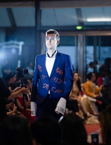 Biluxury  ảnh 2 Biluxury anh 2