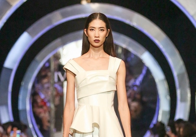 Chiem nguong 100 mau thiet ke dep tai Ivy moda Fall Winter 2018 hinh anh