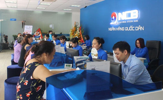 Tiet kiem ngan hang - kenh sinh loi an toan hinh anh