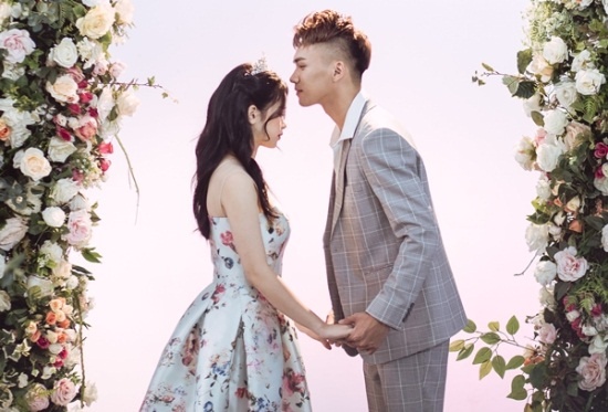 Linh Ka xuat hien ben trai la trong MV moi sau tin don chia tay hinh anh