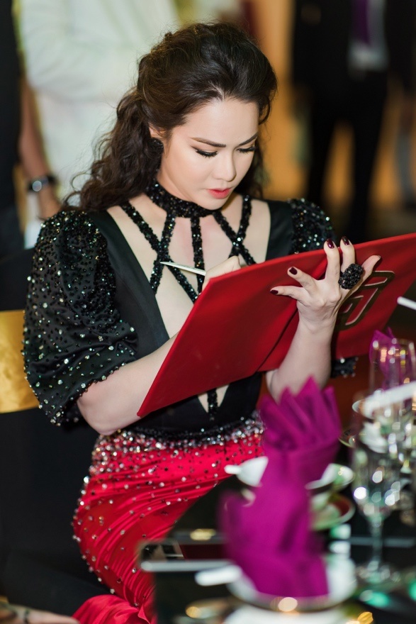 Laura Sunshine anh 2