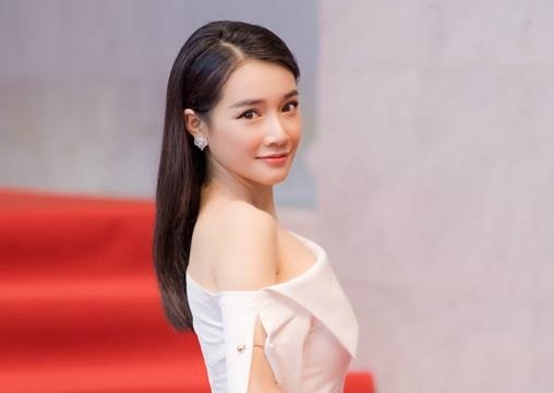 Nha Phuong tam dac voi phim ngan y nghia ngay 20/10 hinh anh