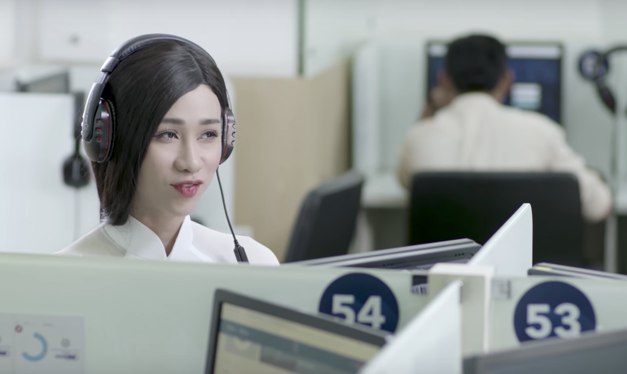 BB Tran, Hai Trieu so tai hoc tieng Anh trong clip moi hinh anh