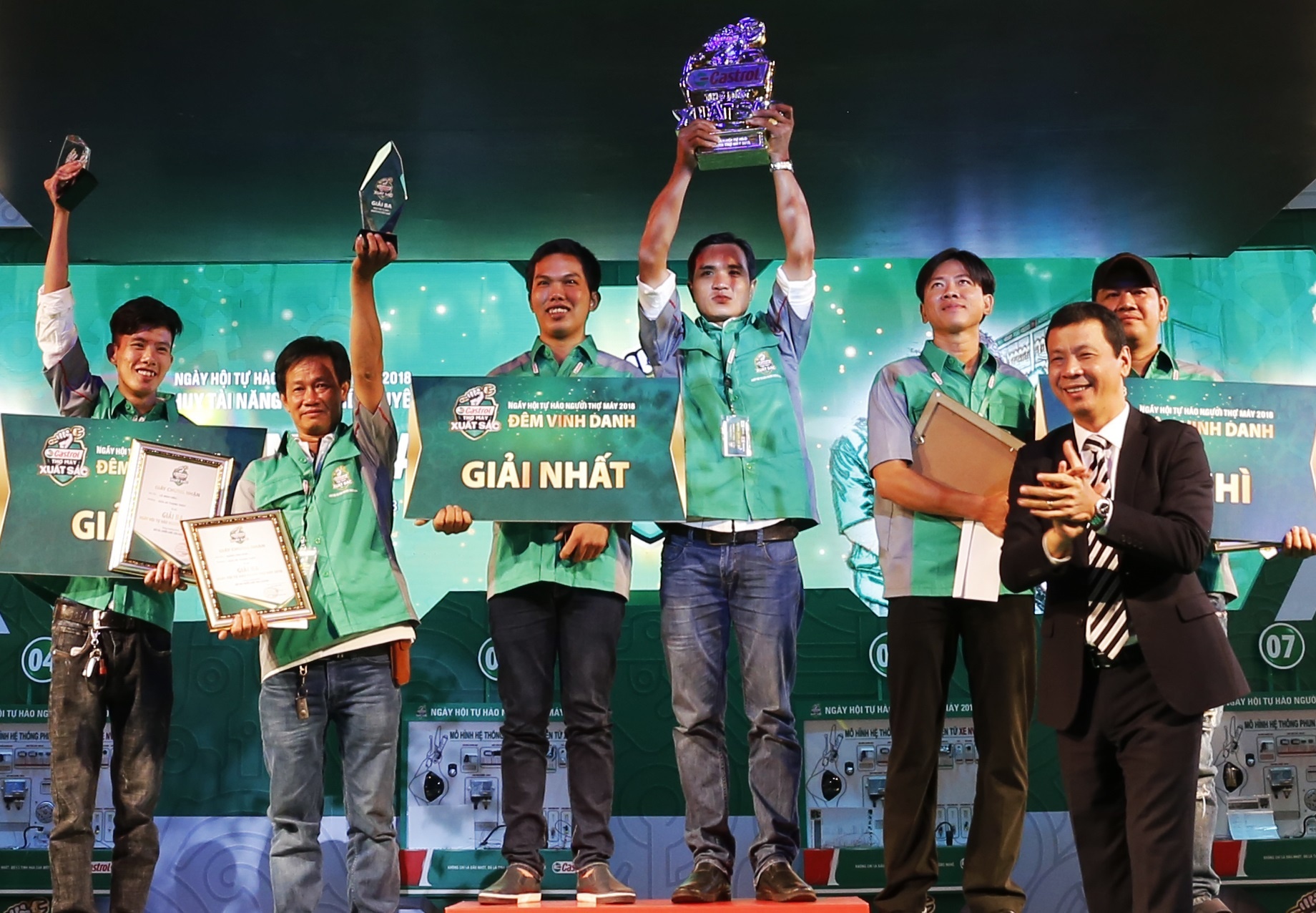 Tim ra 3 cap tho may xuat sac nhat 'Ngay hoi tu hao nguoi tho may' hinh anh