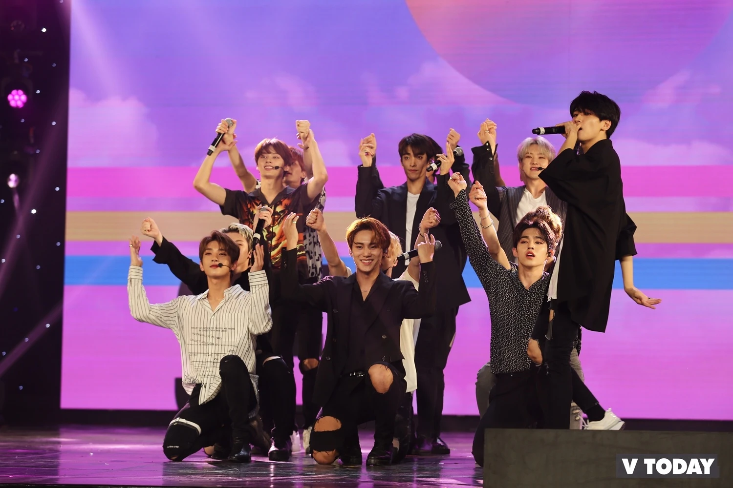 V Heartbeat Live anh 7