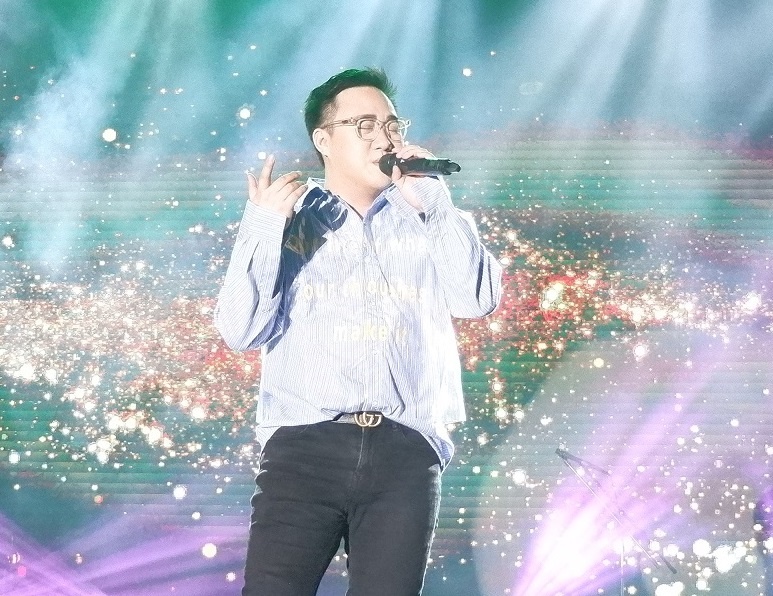 Vietnamobile to chuc dem nhac chao tan sinh vien hinh anh