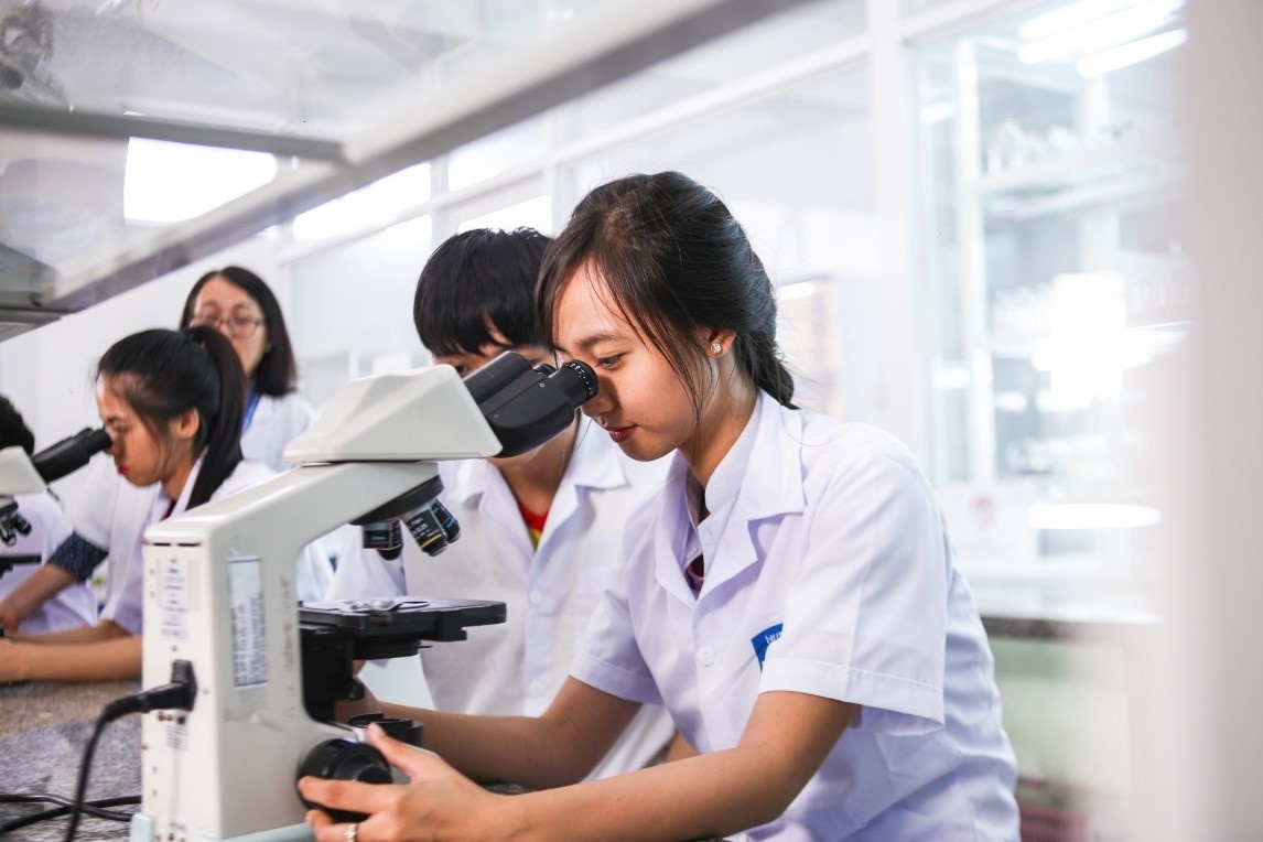 Nhung tin hieu tich cuc tu nghien cuu khoa hoc cua sinh vien hinh anh