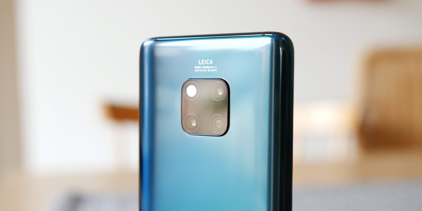 Huawei ban Mate 20 Pro tai Viet Nam re hon chau Au 6 trieu dong hinh anh