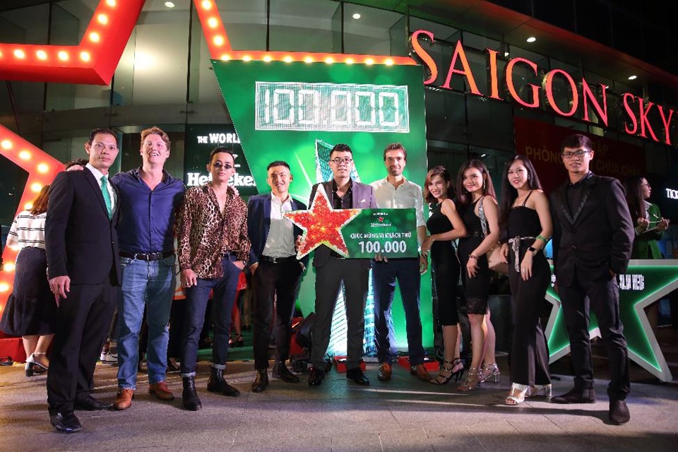 Video - The world of Heineken don vi khach thu 100.000 tai TP.HCM hinh anh