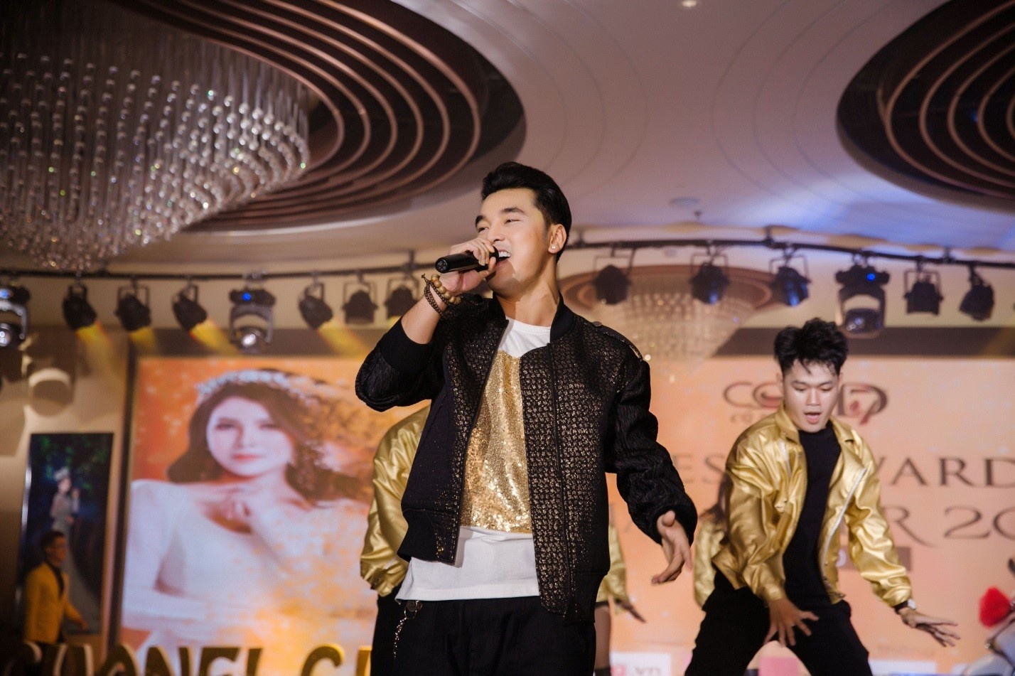 Cong ty Chanel Chau anh 6