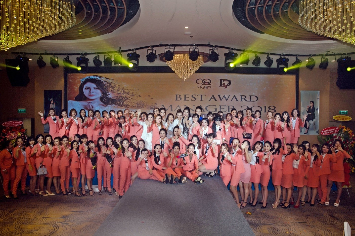 Cong ty Chanel Chau to chuc tiec tri an khach hang hinh anh