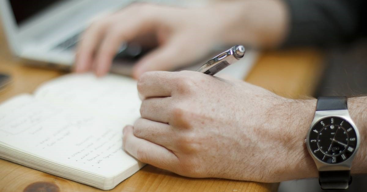 6 loi co ban khi thiet lap co che luong cho doi ngu ban hang hinh anh