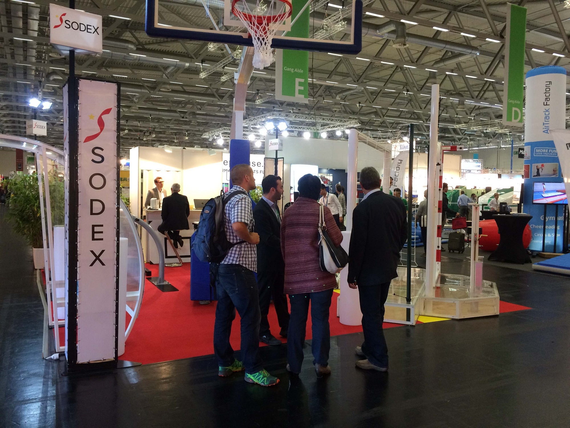 Trien lam the thao Viet Nam 2018 se co hon 5.000 mat hang hinh anh