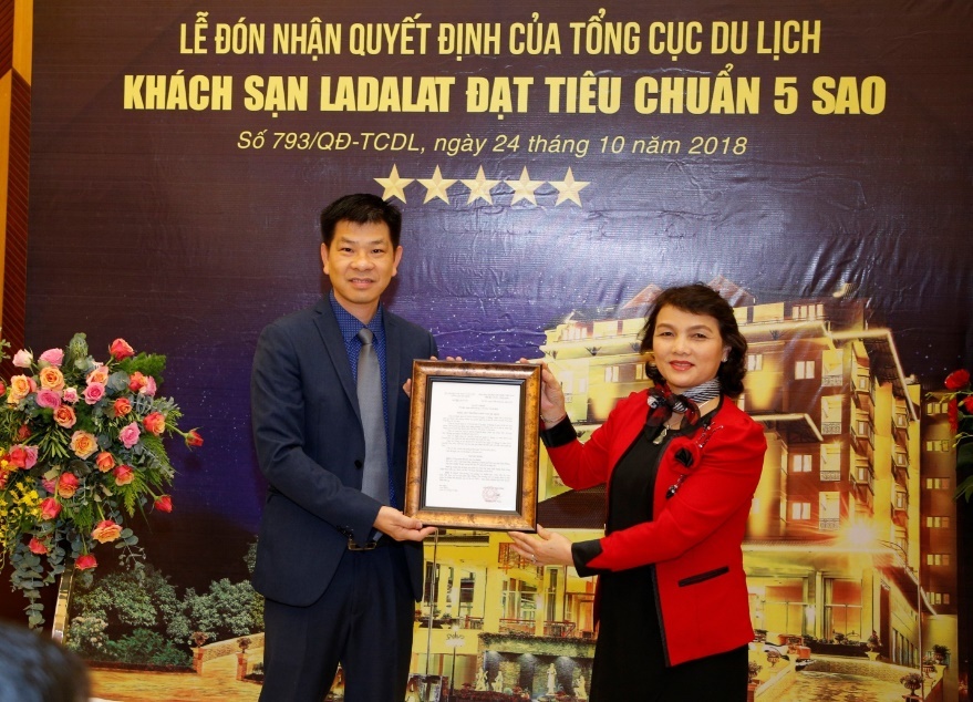 Khach san Ladalat nhan quyet dinh dat chuan 5 sao hinh anh
