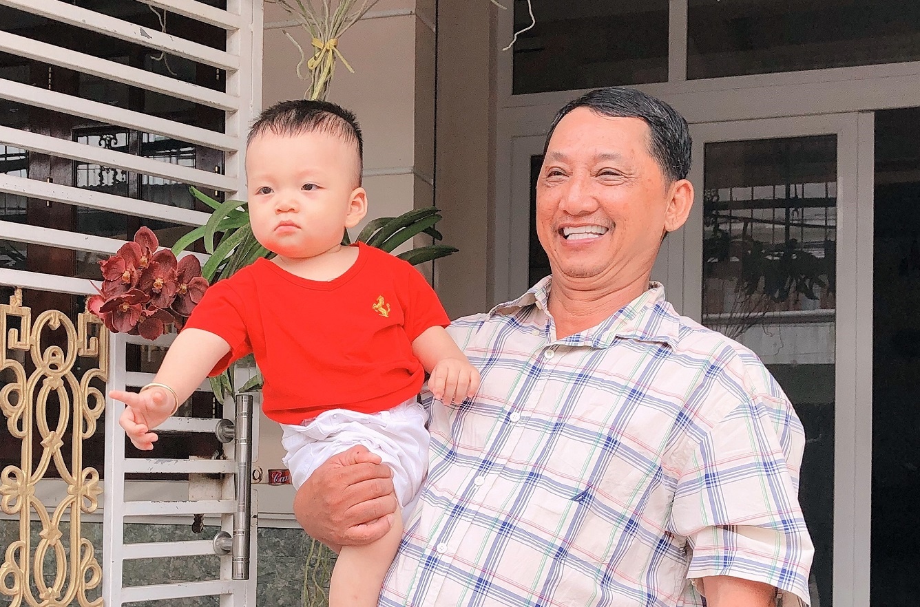 Mua bia ve nhau, nguoi dan ong mien Tay bat ngo trung xe hoi tien ty hinh anh