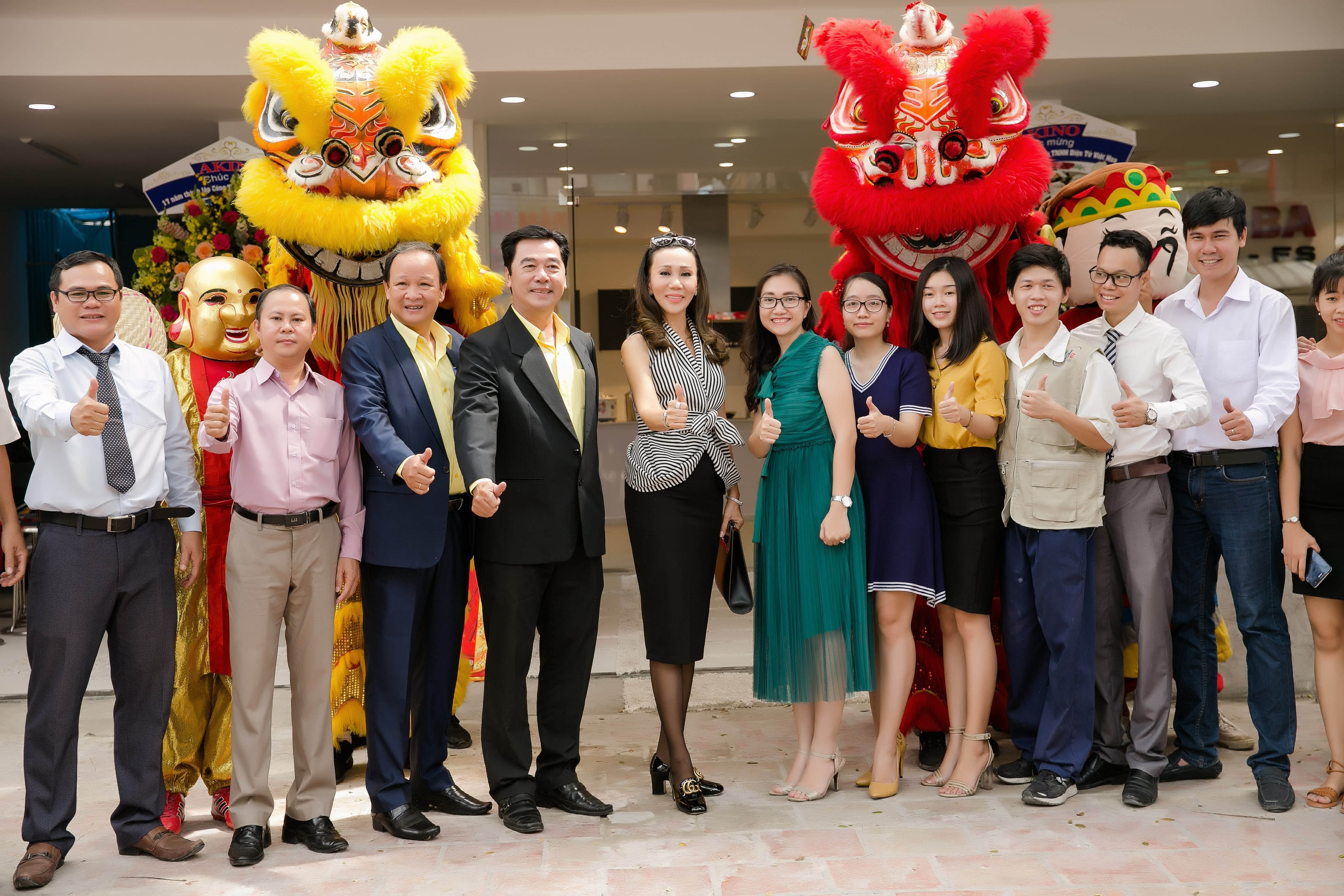 Thuong hieu TV Akino ra mat hon 100 tram bao hanh moi hinh anh