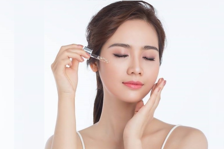 Duong trang da voi vien serum vitamin C hinh anh