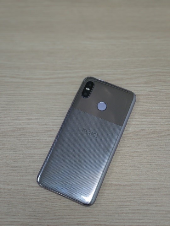 HTC U12 life anh 1