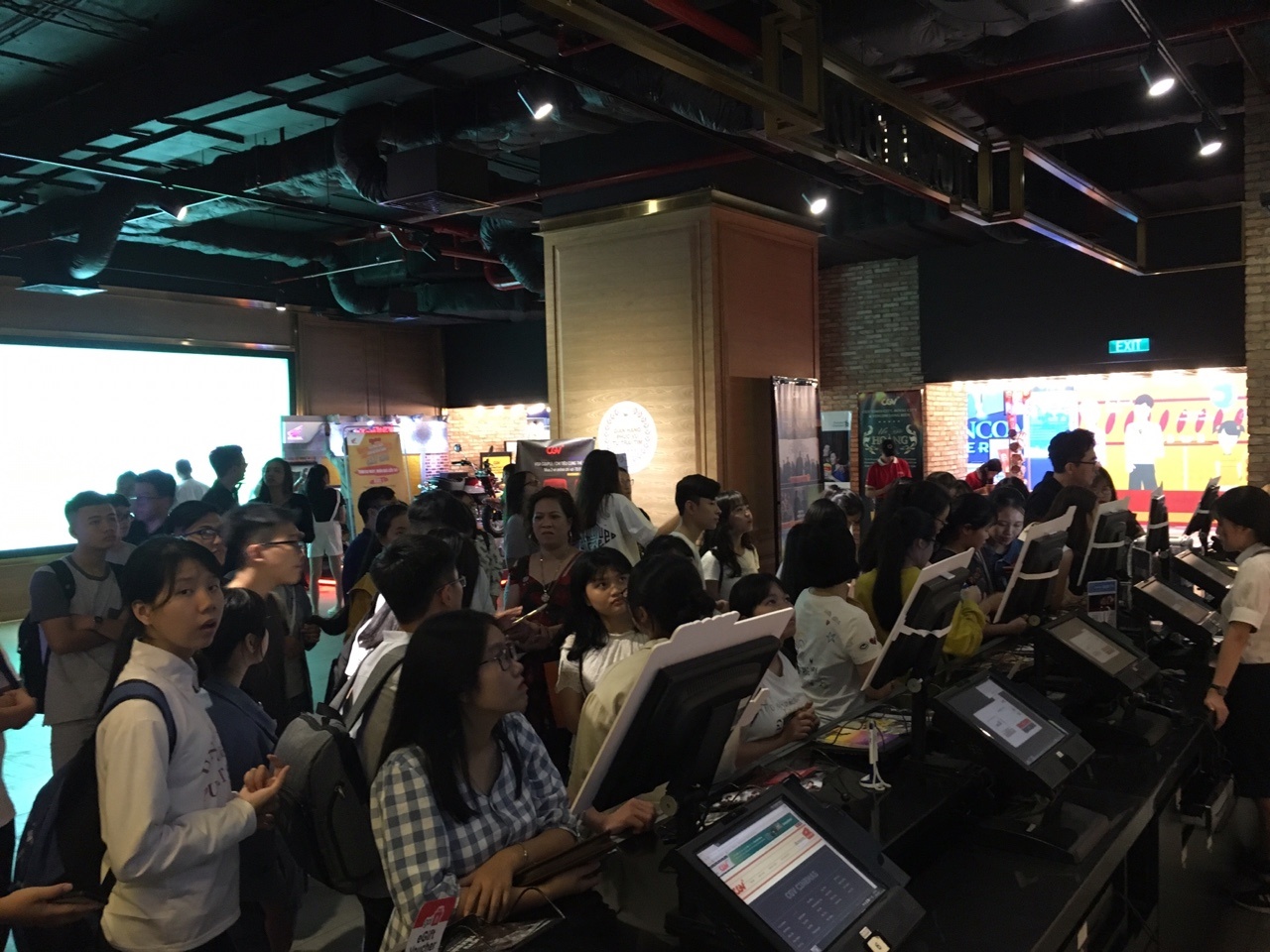 Fantastic Beasts: The Crimes of Grindelwald anh 2