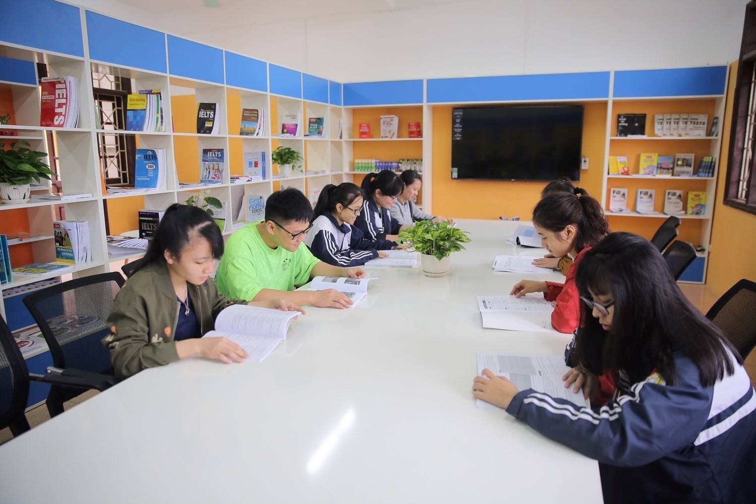 Tong cong ty Co phan Bao hiem Buu dien anh 1