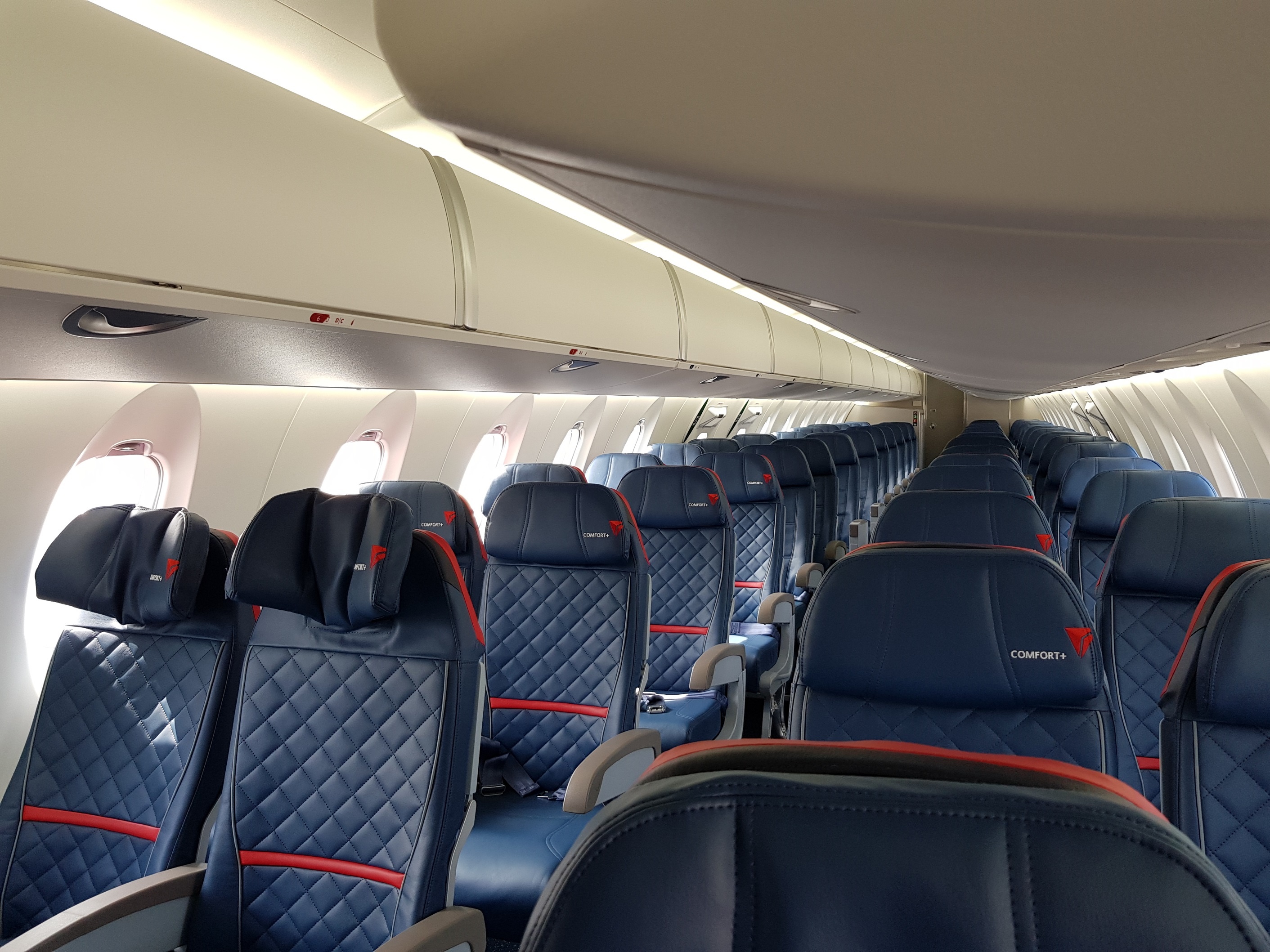 Vietnam Airlines anh 2