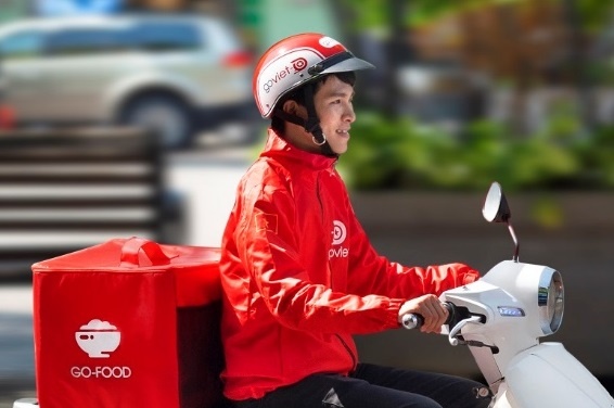 Son Tung M-TP la dai su thuong hieu cua Go-Viet hinh anh