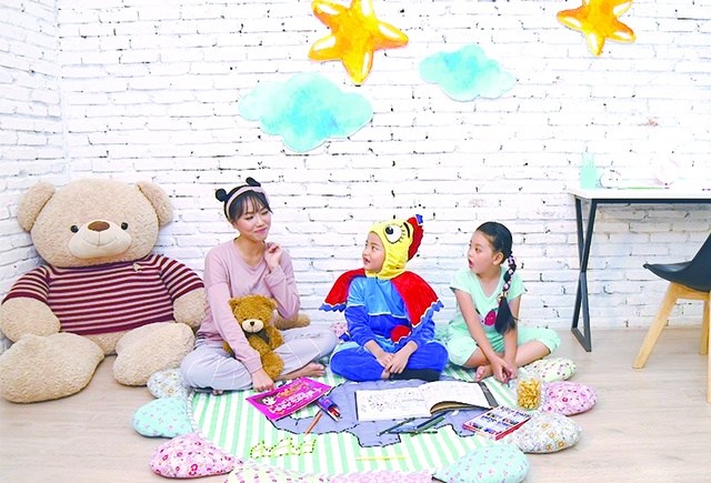 Hot mom chia se bi quyet day con bang truyen co tich hinh anh