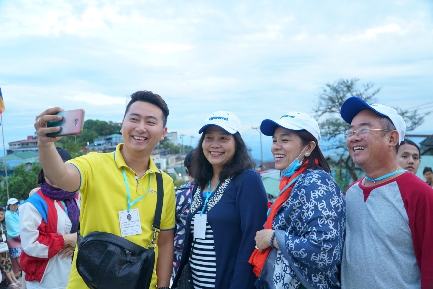 Loi khuyen cho khach hang khi chon tour Tet hinh anh