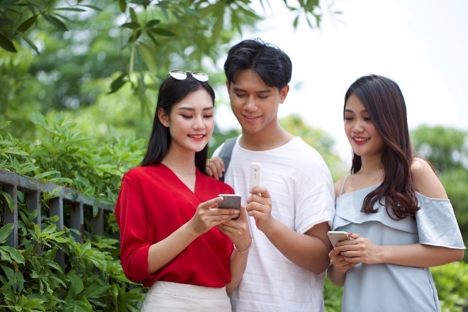 Giam gia cuoc chuyen vung quoc te, nha mang ghi diem voi khach hang hinh anh