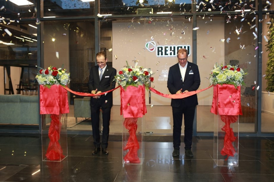 Tap doan Duc Rehau khai truong showroom dau tien tai Viet Nam hinh anh