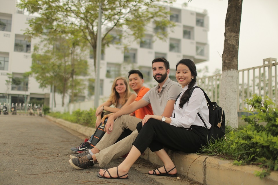 FPT ảnh 2 FPT anh 2