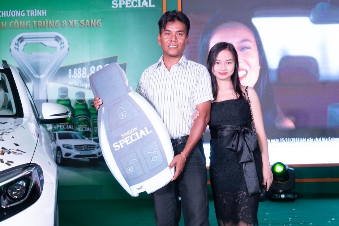 Tinh than lac quan cua nguoi dan ong Tra Vinh trung xe tien ty hinh anh