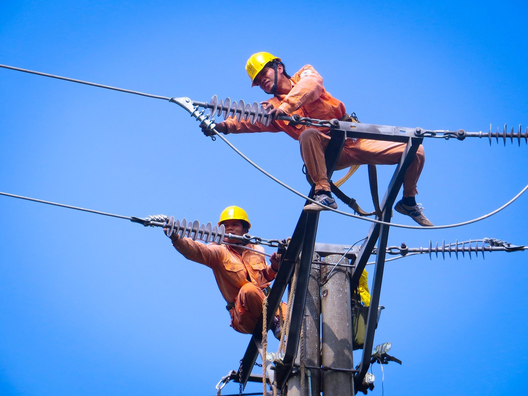 EVN trien khai 'Thang tri an khach hang' hinh anh