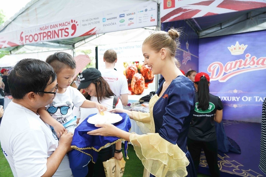 Banh quy bo Danisa anh 1