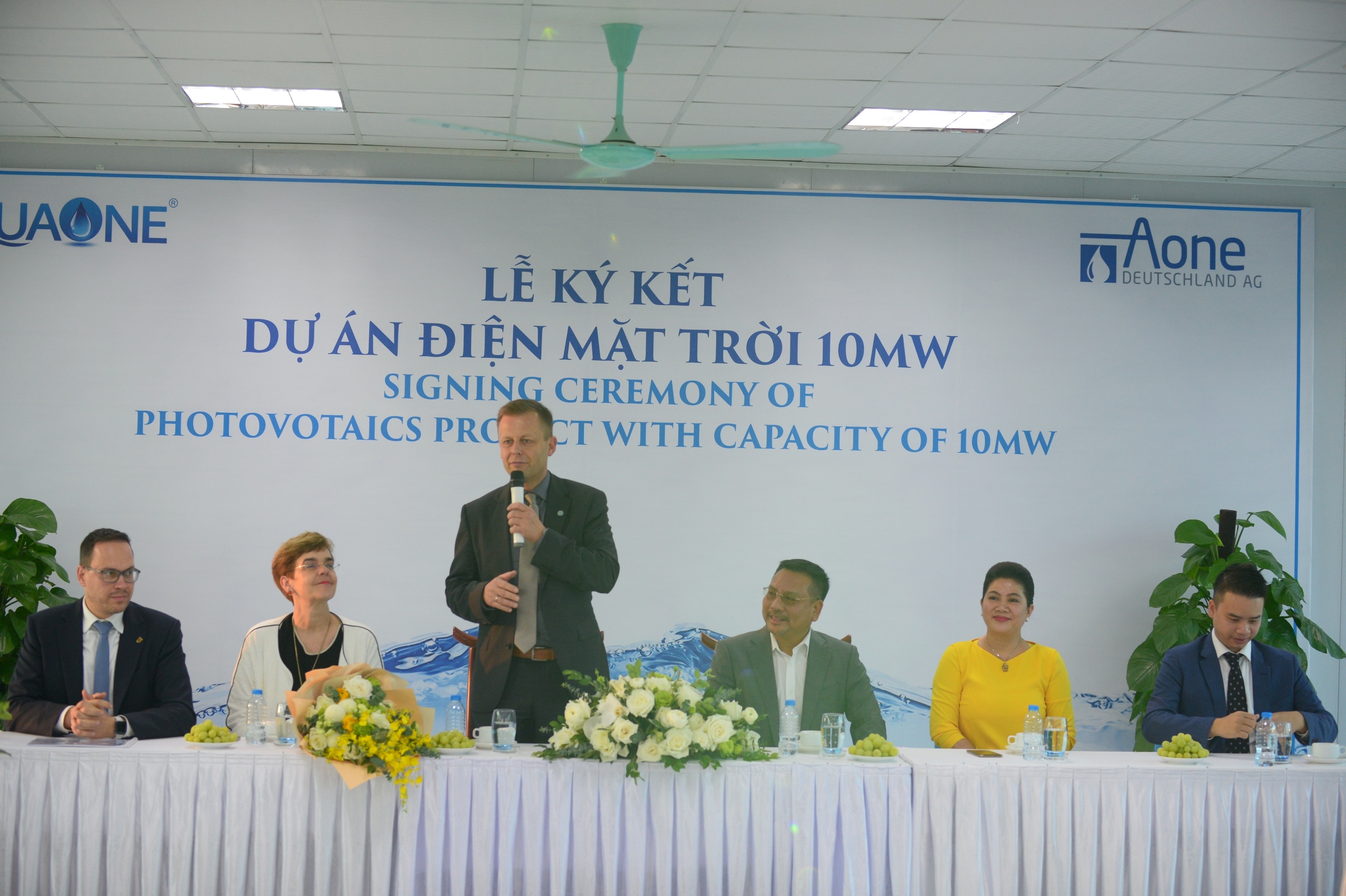 Nha may nuoc mat song Duong anh 1