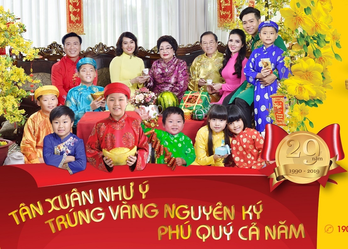 HDBank tang heo vang 1 kg cho khach hang dip tan xuan hinh anh