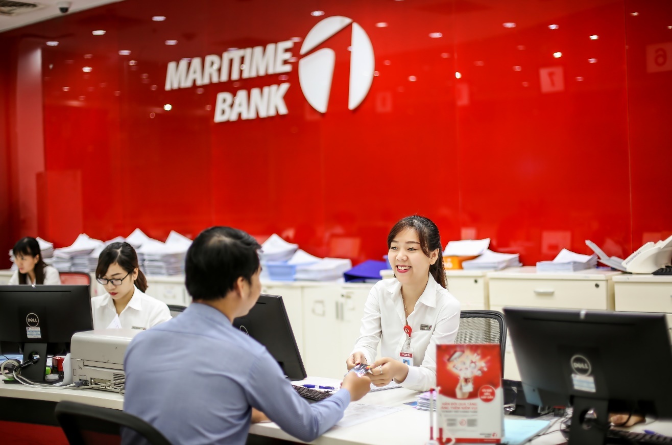 Ngan hang them tien ich cho goi tai khoan, nguoi dung duoc huong loi hinh anh