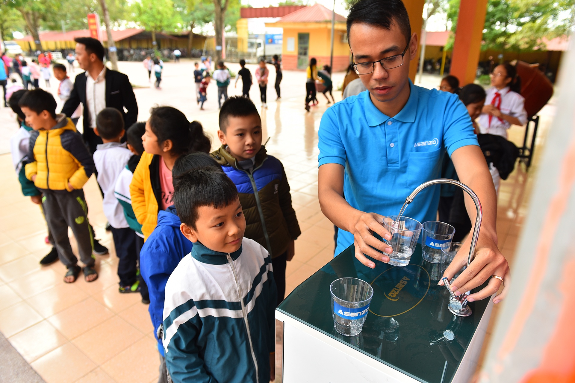 Tap doan dien tu Asanzo anh 1