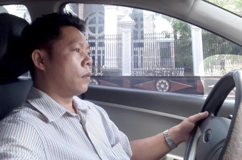 Bi quyet chay xe dem an toan cho tai xe hinh anh