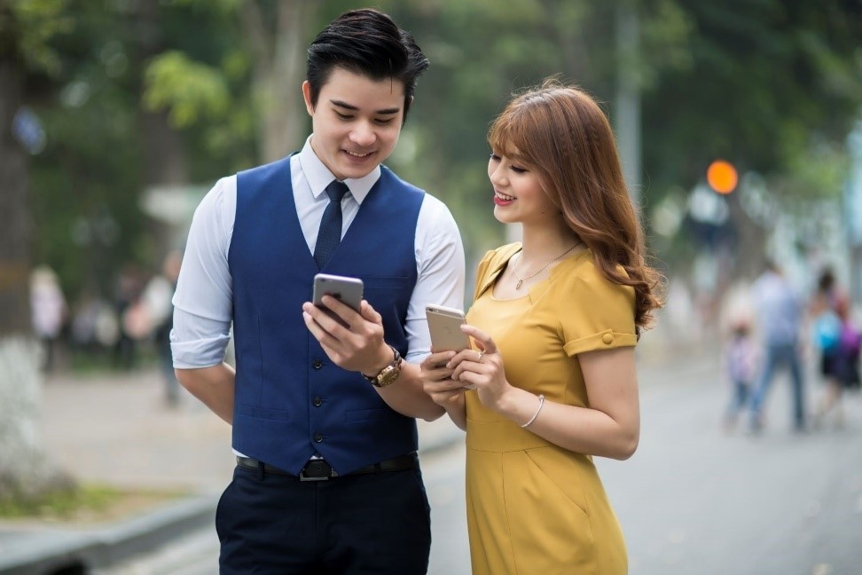 Bi kip dung thue bao tra sau tiet kiem hon tra truoc hinh anh