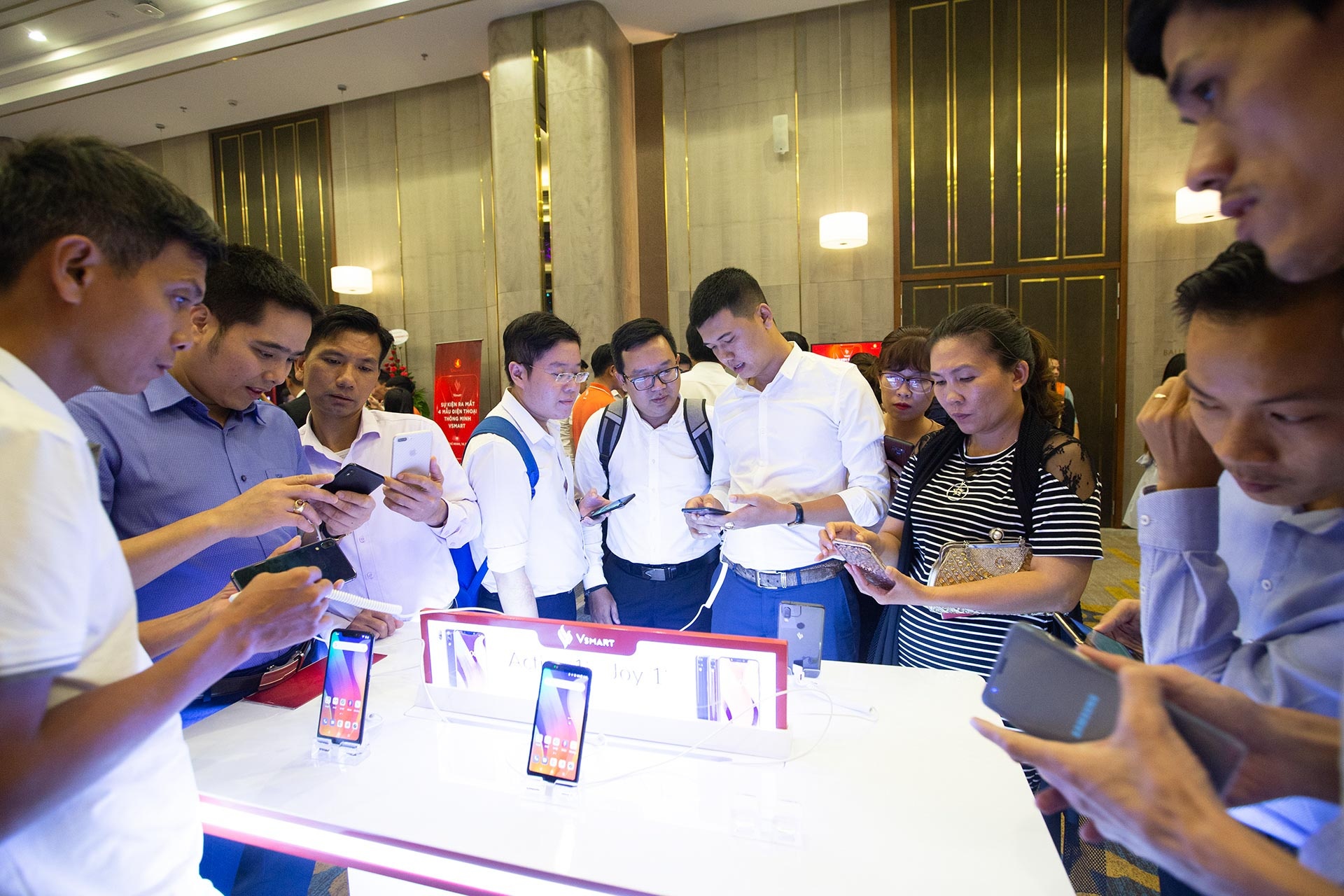 Dien thoai Vsmart anh 4