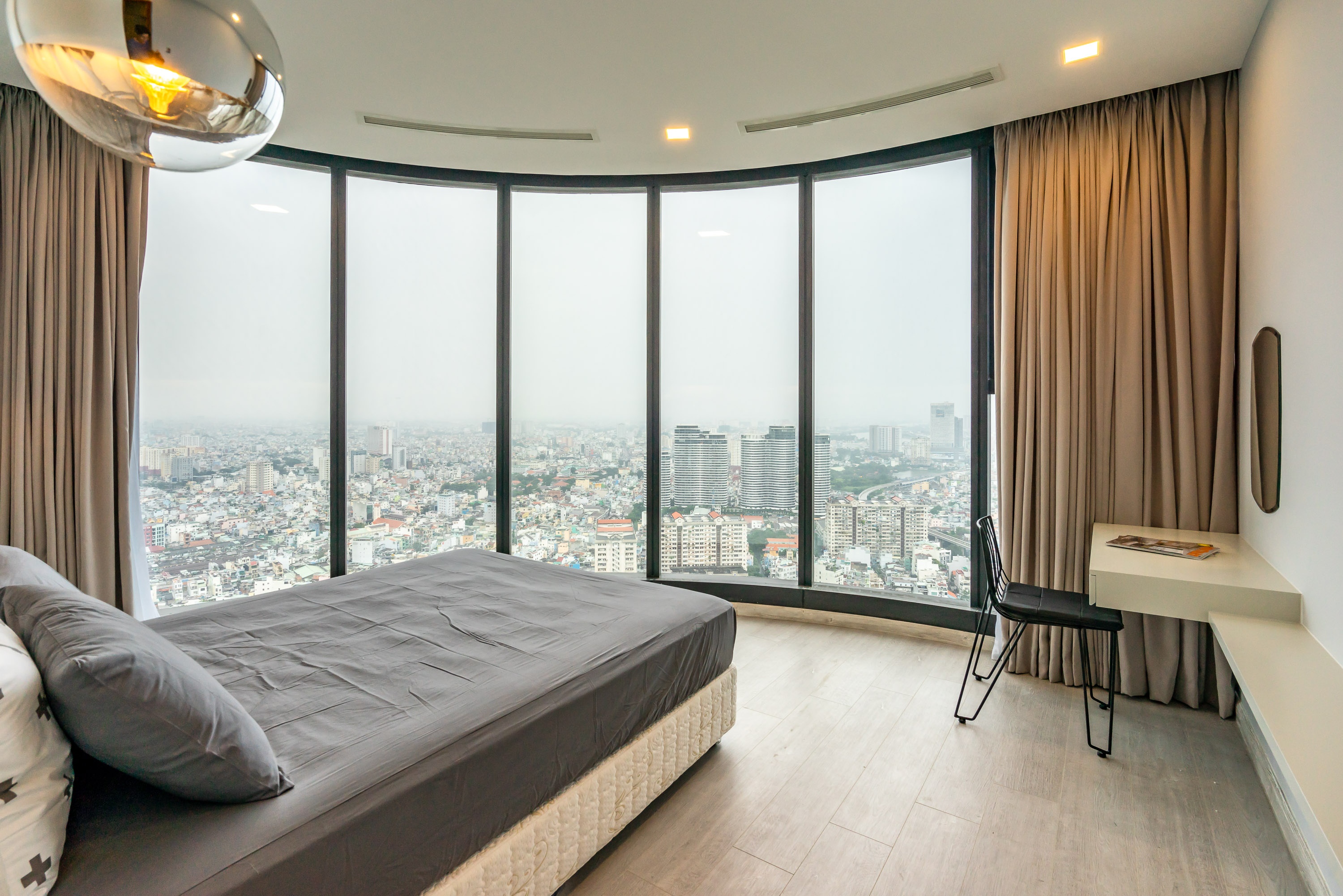 Ngam Sai Gon thu nho tu tang cao cua homestay Urban House hinh anh