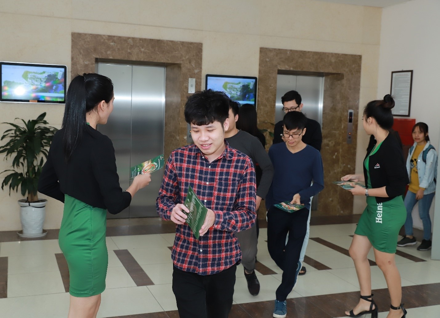 Heineken ảnh 8 Heineken anh 8