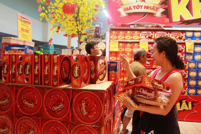 Doanh nghiep Viet canh tranh dip Tet bang khuyen mai hinh anh