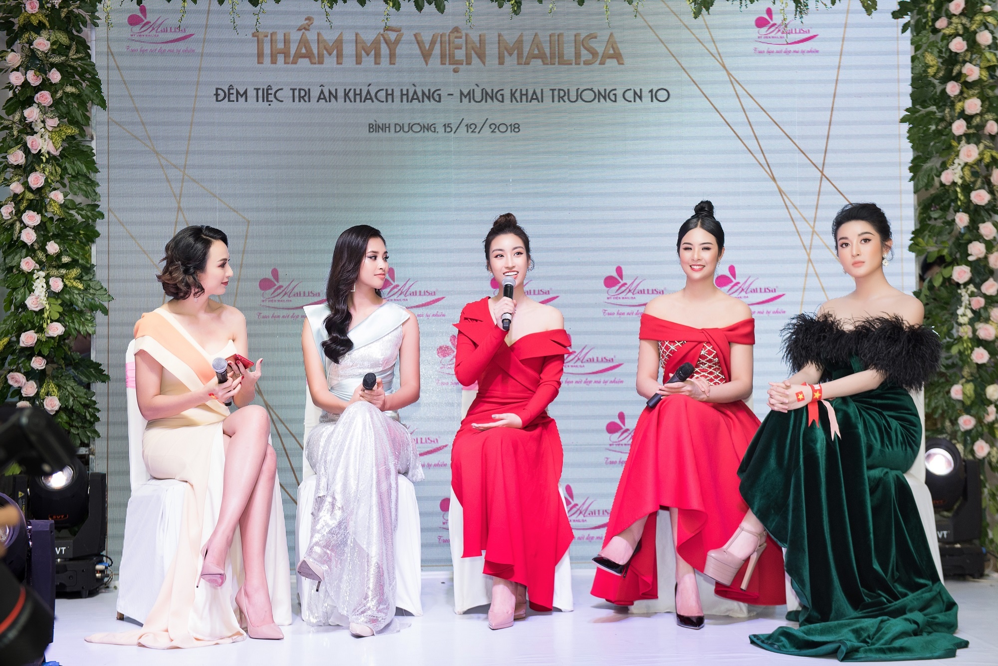 Dan nguoi dep xuat hien tai su kien cua Mailisa hinh anh