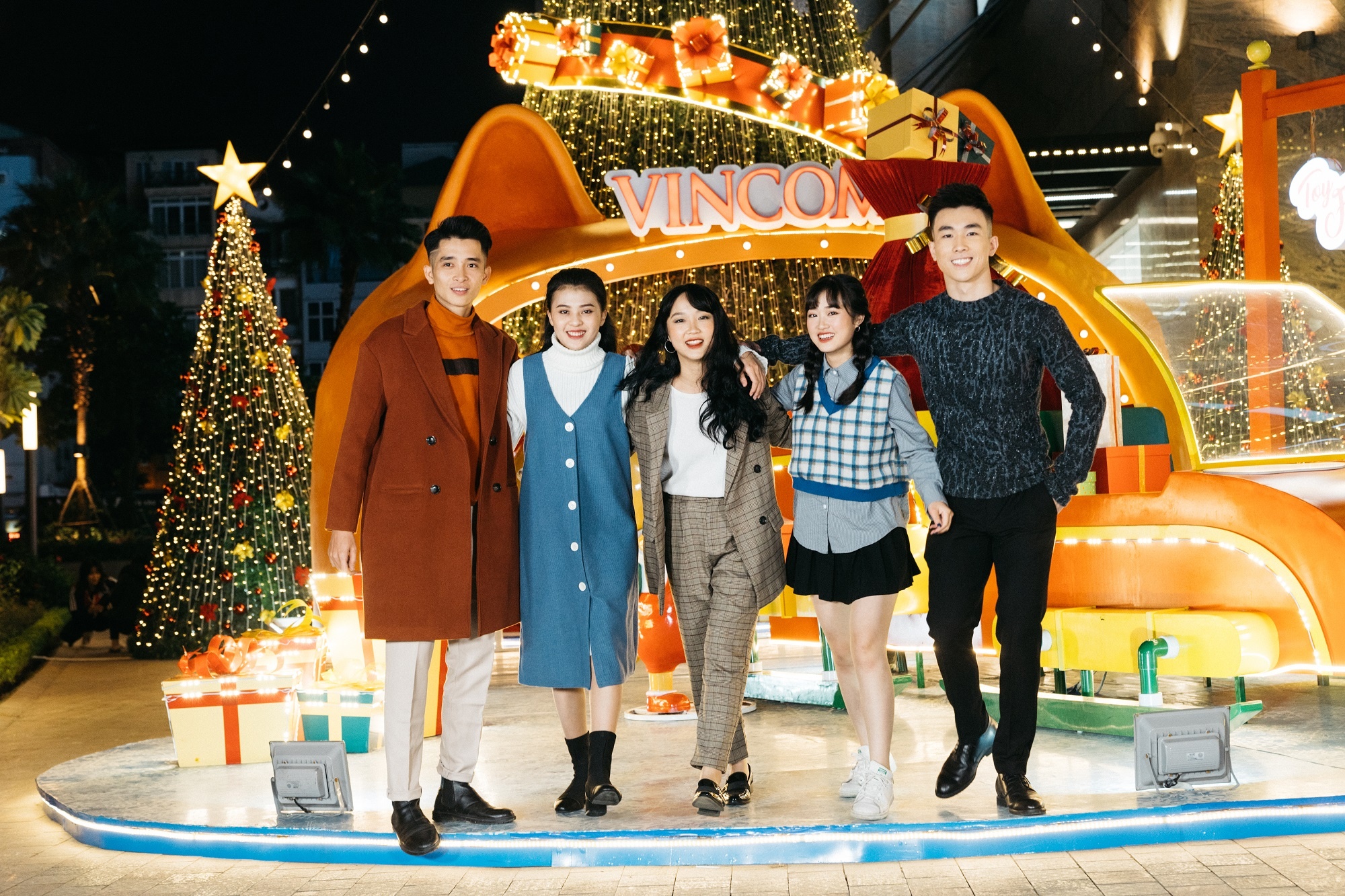 Vincom Giang sinh anh 6