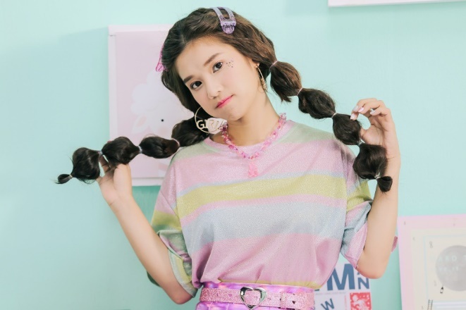 4 thoi son khien fan 'sot xinh xich' cua Hoang Yen Chibi hinh anh