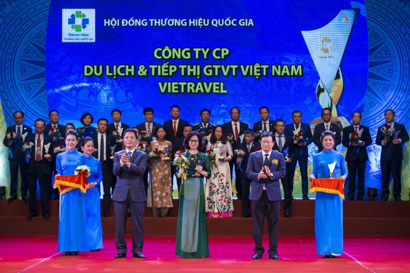 Vietravel lan thu 4 lien tiep dat giai ‘Thuong hieu quoc gia’ hinh anh