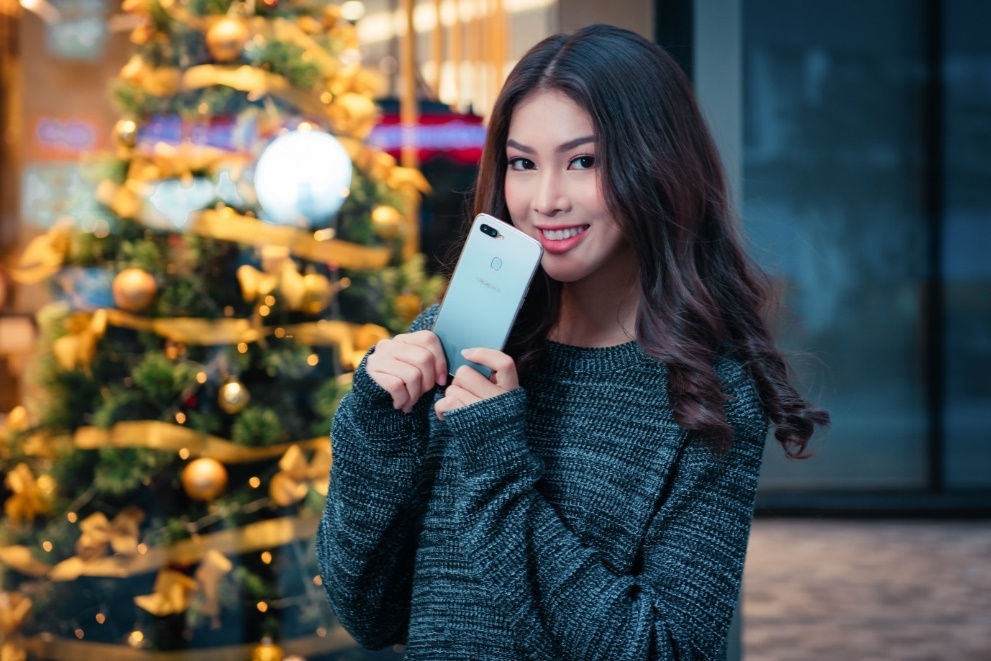 Oppo F9 ra mat mau xanh phi thuy, su dung cong nghe phun hien dai hinh anh